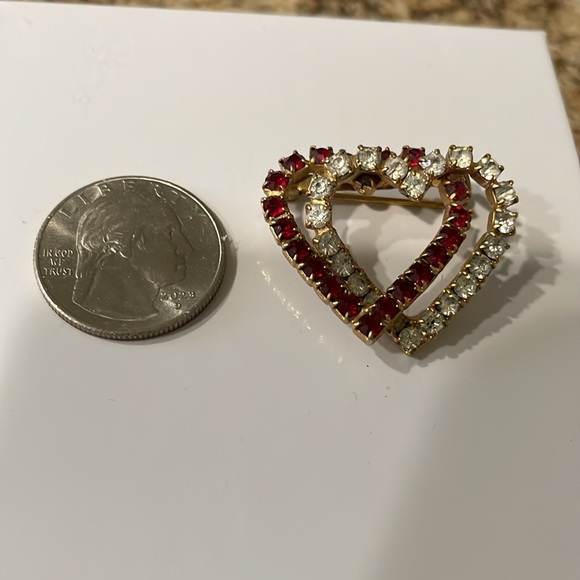 Vintage Gold Tone Double Heart Red & Clear Rhinestone Pin/Brooch♥️ - Picture 5 of 6